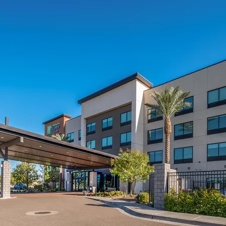 Holiday Inn Express & Suites - Gilbert - Mesa Gateway Airport