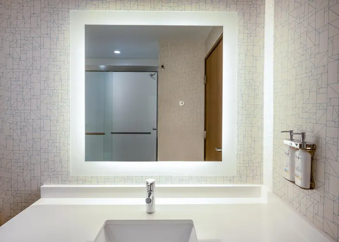 Express & - - Mesa Gateway Airport 3*