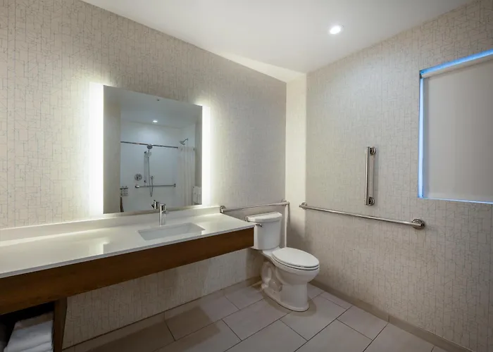 Hotel Express & - - Mesa Gateway Airport 3*