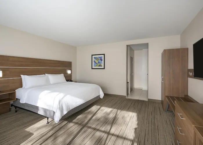 Hotel Express & - - Mesa Gateway Airport Gilbert