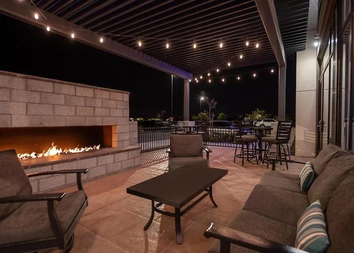 Hotel Express & - - Mesa Gateway Airport 3*