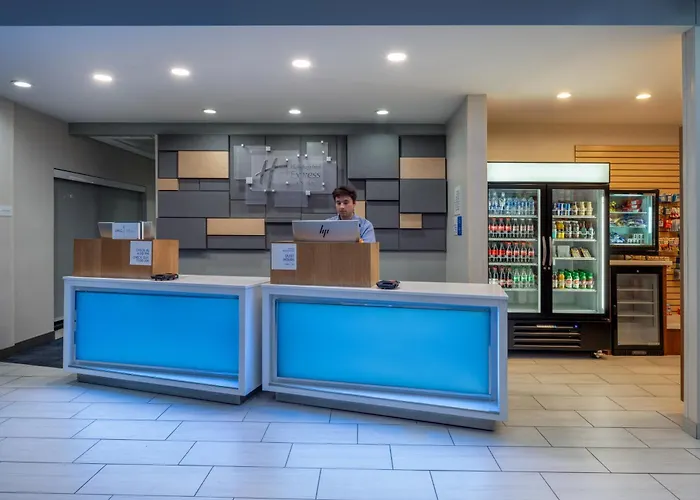 Hotel Express & - - Mesa Gateway Airport Gilbert